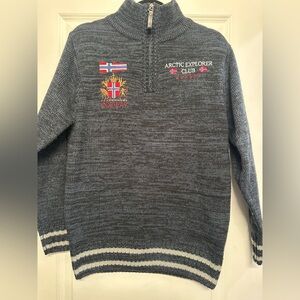 Arctic Explorer Club Quarter Zip